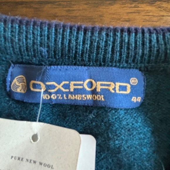 NWT Oxford 100% Lambswool v-neck men's sweater with retro design size EU44 - Picture 8 of 14